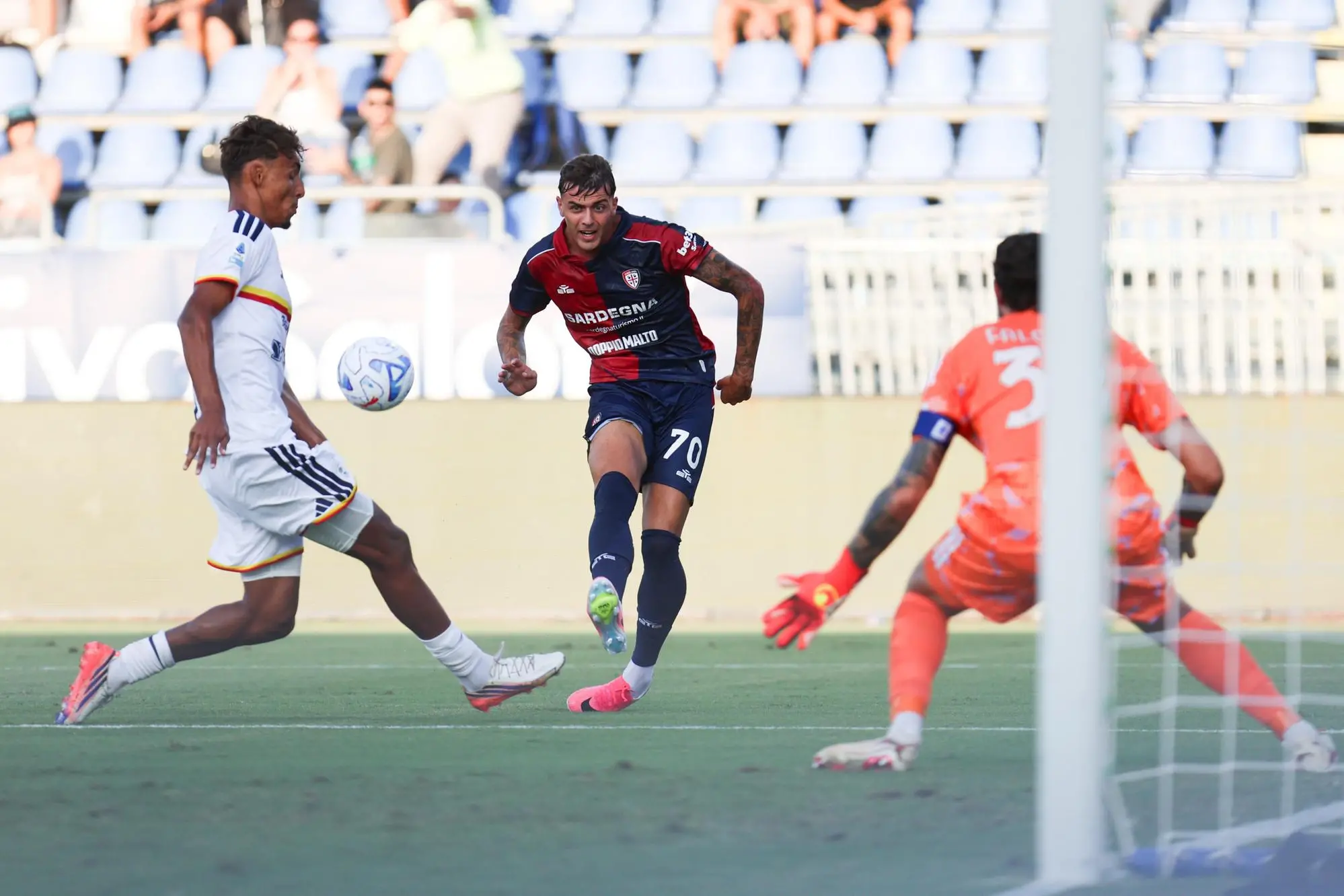 Il Cagliari piega il Lecce: basta il sigillo di Daniel Maldini