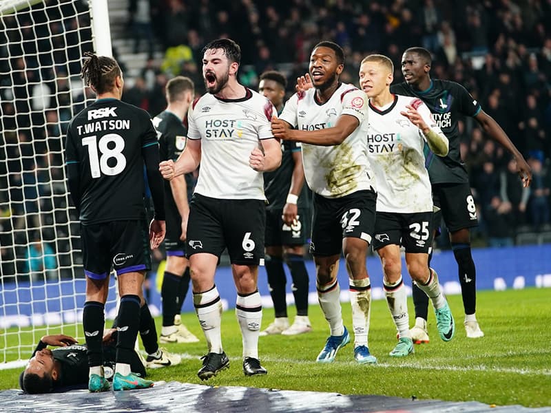 Il Charlton Athletic ribalta il Derby County: 2-1 al The Valley