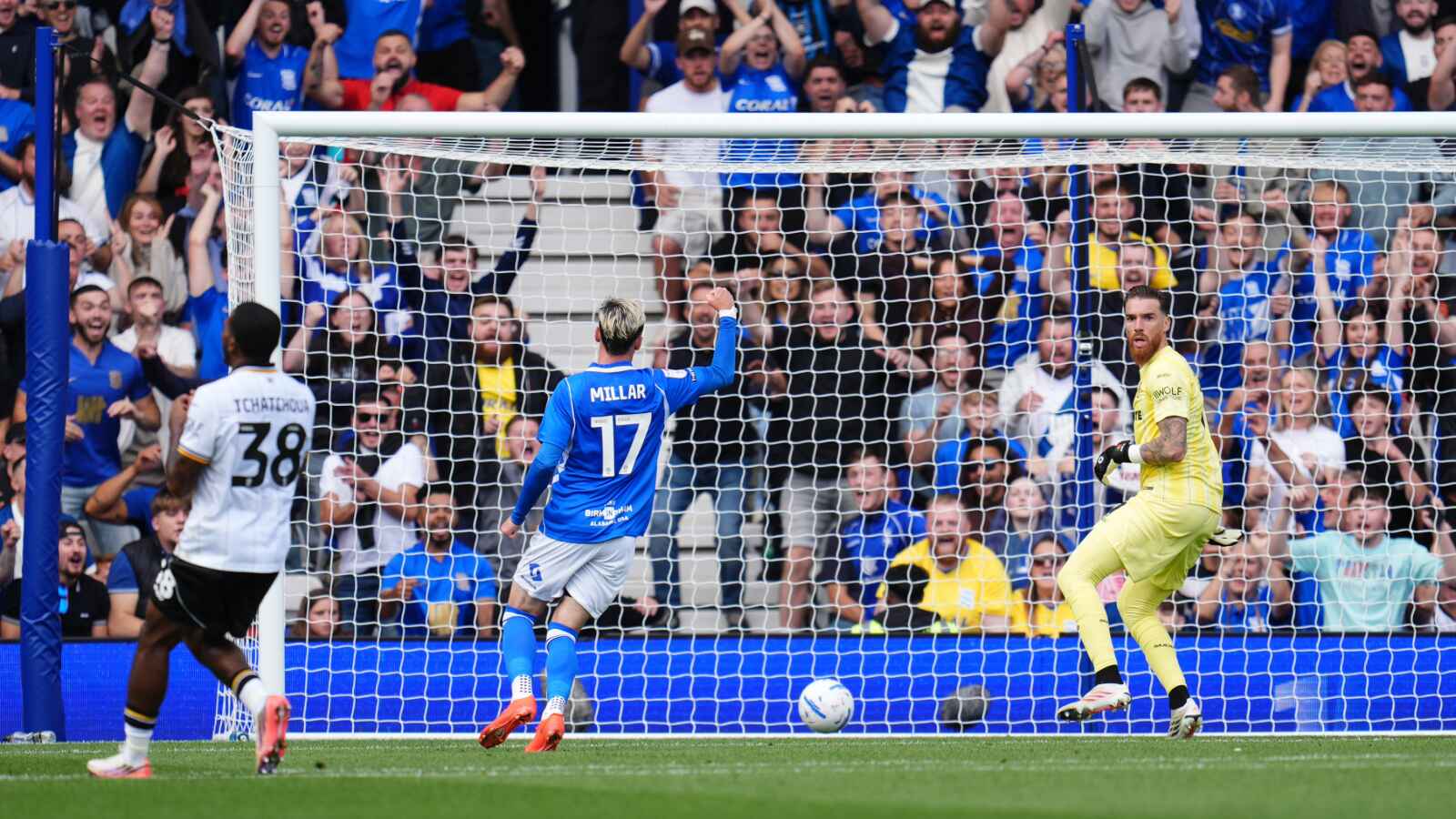 Birmingham City-Wolverhampton Wanderers: sfida di fuoco al St. Andrew's Stadium