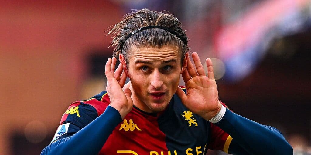 Il Genoa raggiunge Roma per la sfida contro la Lazio