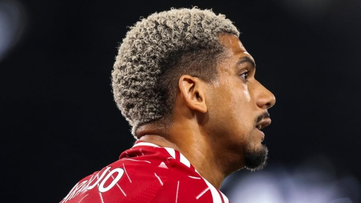 Liverpool, suggestione Araujo: il difensore nel mirino dopo la sfida con l'Atletico