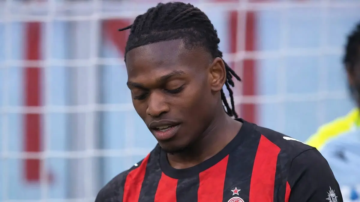 Milan, Leao fuori dai convocati per il Manchester United